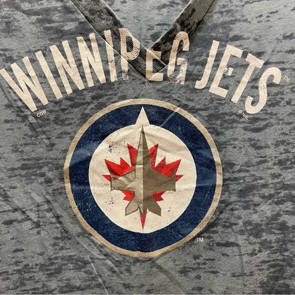 Winnipeg Jets Woman’s V-Neck - Picture 4 of 5